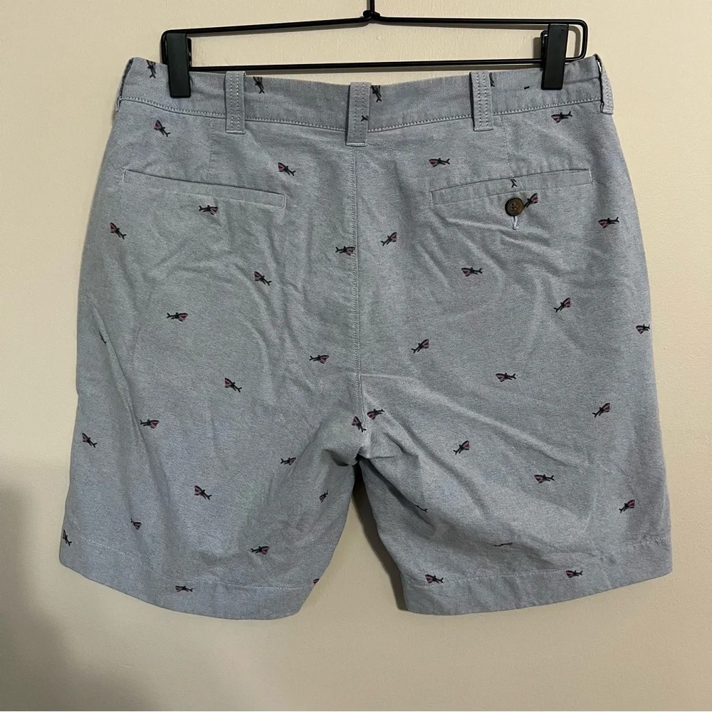 J Crew Gramercy Men’s Light Blue Shark Print Shorts size 31